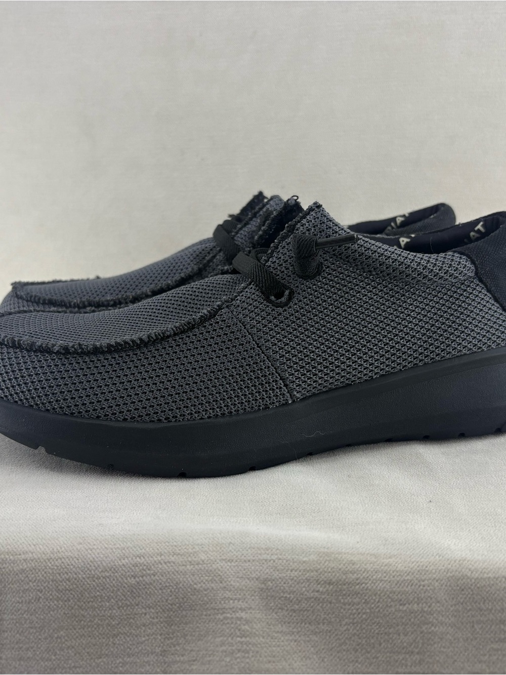 Ariat Men's Gray Mesh Slip-On Loafers size 7.5 NEW